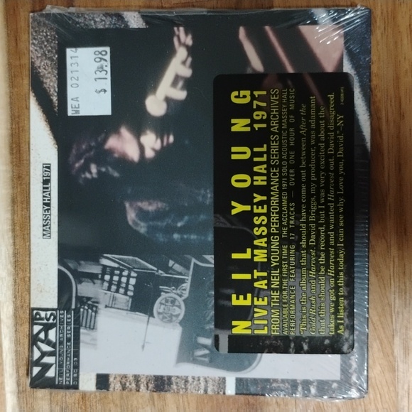 Neil Young | Comes A Time & Live at Massey Hall 1971 2-CD Bundle | NWT - Picture 4 of 5